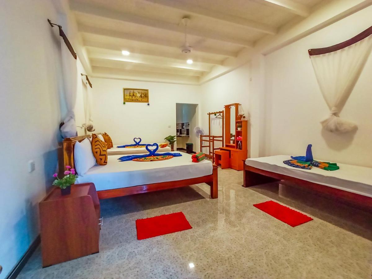 Sigiri Tarushan Home Stay Sigiriya Exterior photo